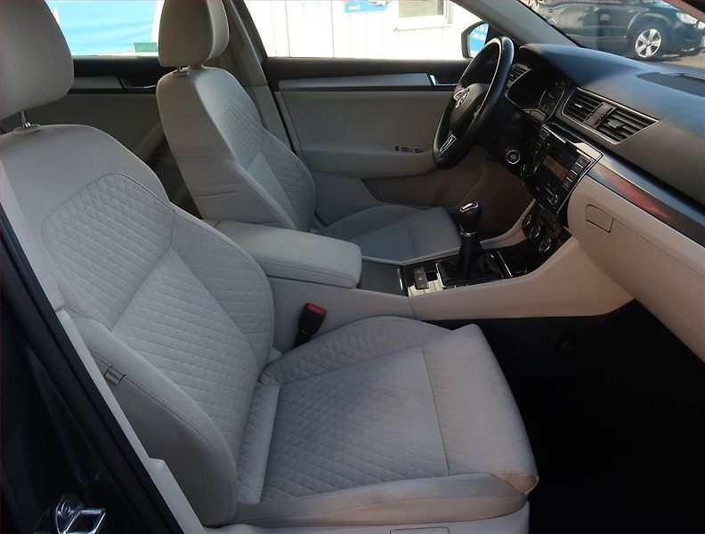 Škoda Superb (2016) Style 2.0 TDI 4x4, 4X4, ČR - fotka 9 z 23