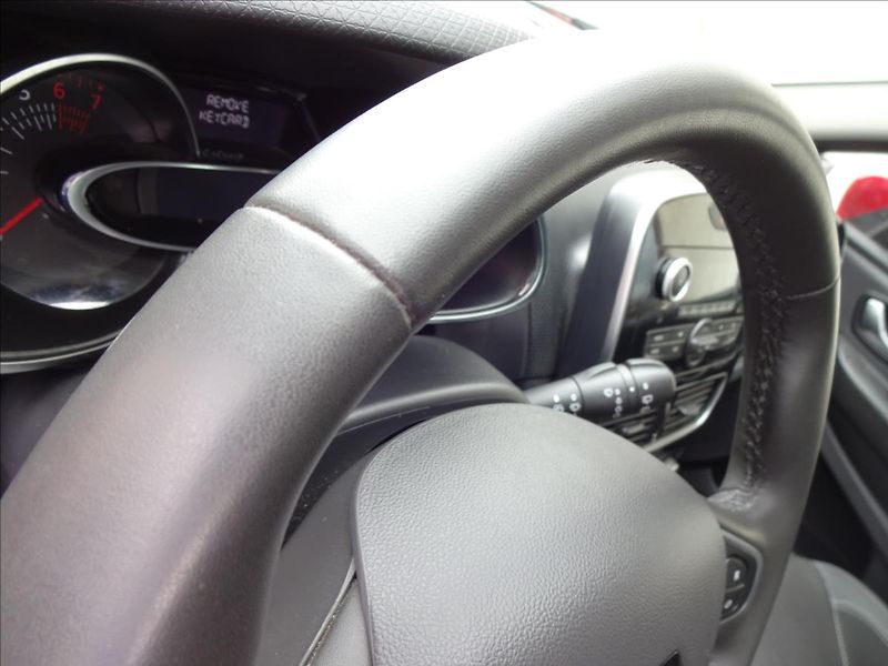 Renault Clio 1,2i16V 54kW - fotka 38 z 47