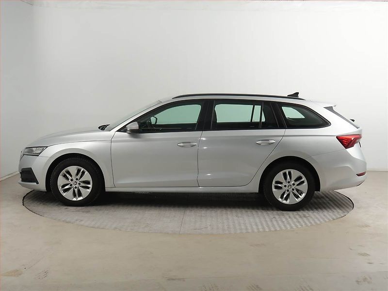 Škoda Octavia (2021) Ambition 2.0 TDI, Automat - fotka 3 z 21