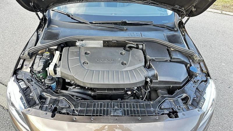 Volvo V60 (2016) D4 CROSSCOUNTRY 140KW AUTOMAT - fotka 23 z 26