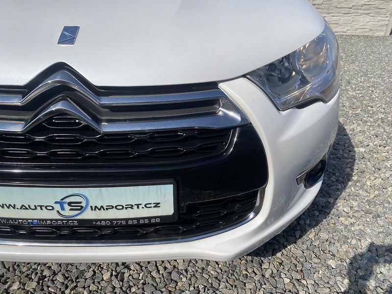Citroën DS4 1.6i 16V 120PS EXCLUSIVE TOP!! - fotka 76 z 160
