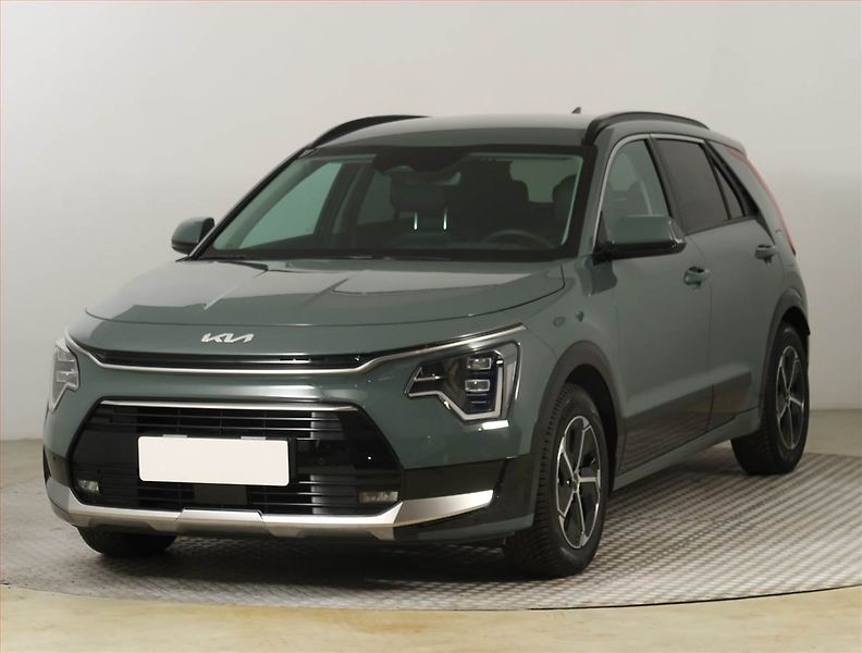 Kia Niro (2023) Premium Hybrid - fotka 2 z 29