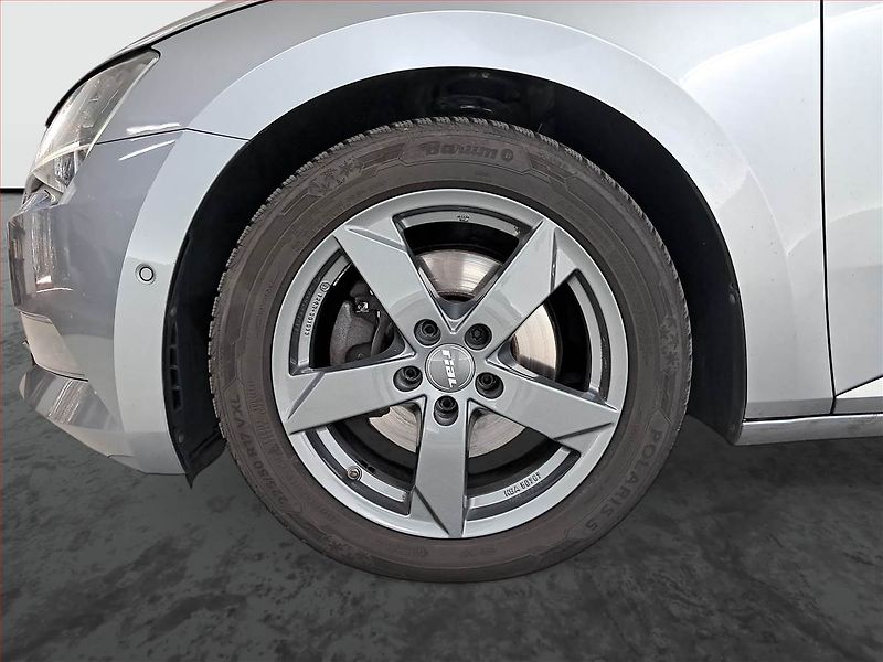 Škoda Superb (2017) Laurin&Klement 2.0 TDI 4x4 - fotka 15 z 18