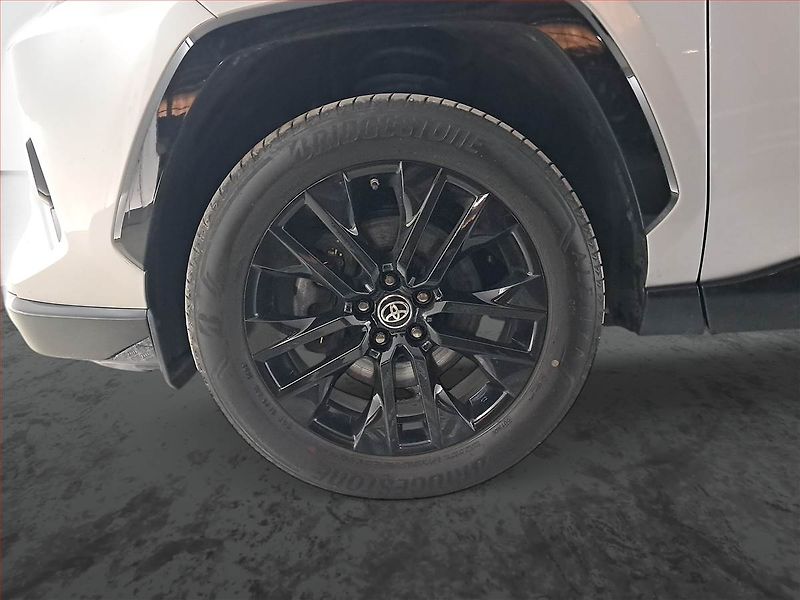 Toyota RAV4 (2023) Executive 2.5 Hybrid - fotka 15 z 23
