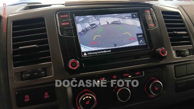 Volkswagen Multivan (2012) 2.0TDi, xenon, nez.topení, - fotka 12 z 17