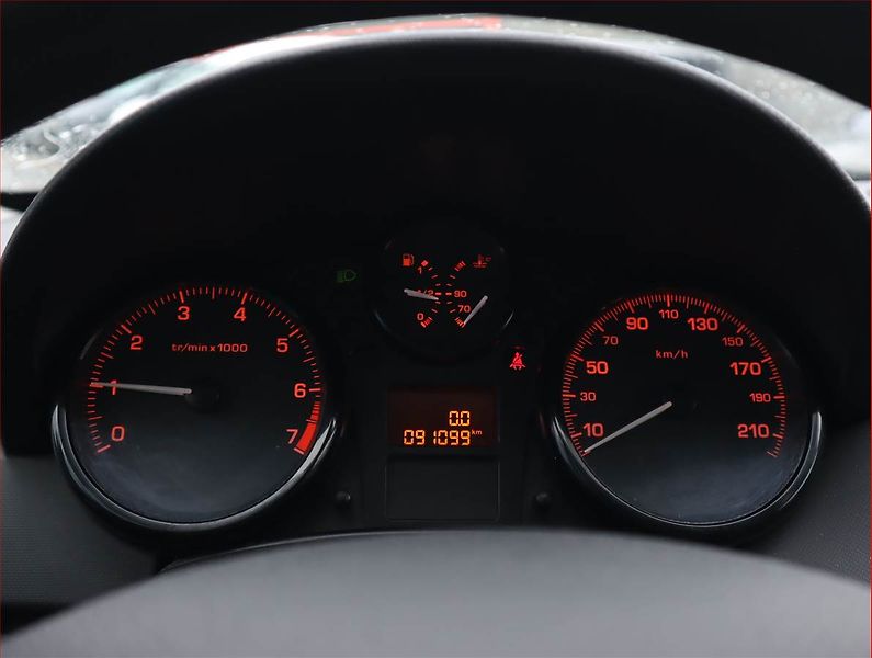 Peugeot 207 (2010) 1.4, Serv.kniha, za super cenu - fotka 11 z 14