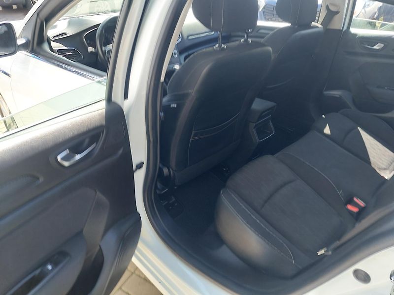Renault Mégane (2019) IV.Limited 1.3TCe - fotka 19 z 38