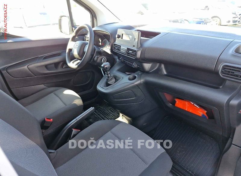 Toyota ProAce City (2022) 1.5D-4D MAXi, 1.maj,ČR, STK4 - fotka 7 z 8