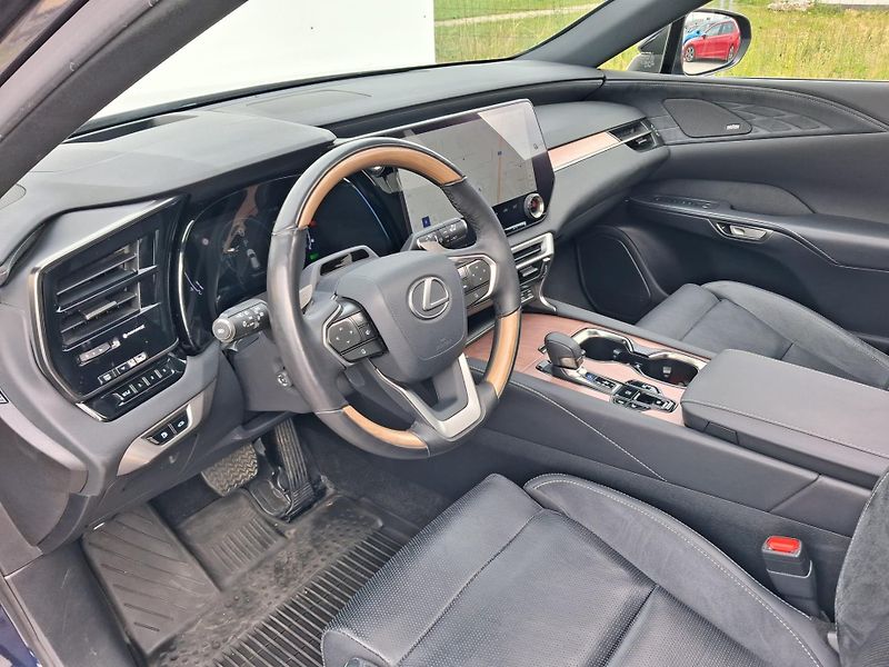 Lexus RX 350h 2,5 HSD e-CVT Luxury 4×4 E-FOU - fotka 11 z 27