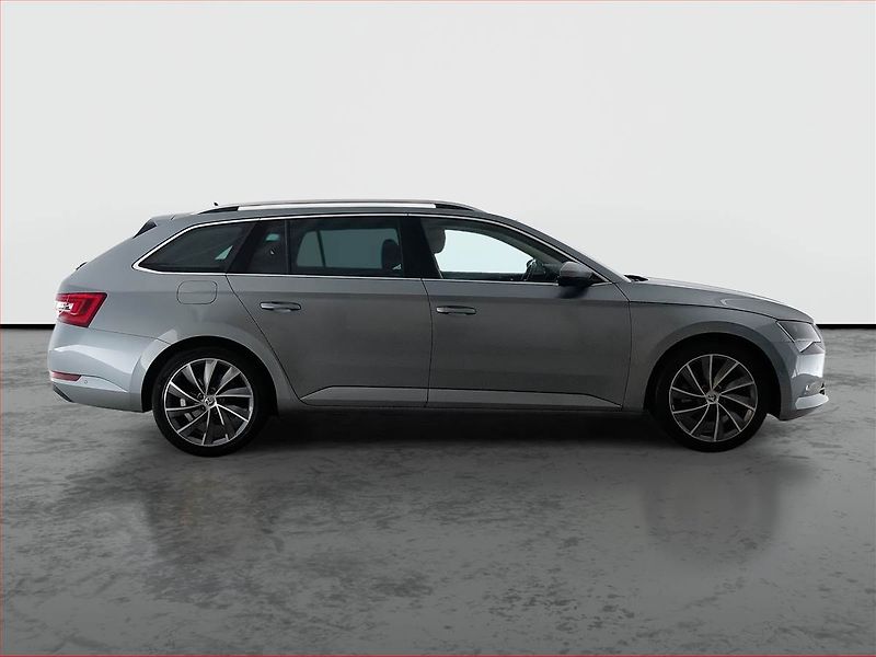 Škoda Superb (2018) Laurin&Klement 2.0 TDI, 4X4 - fotka 6 z 17