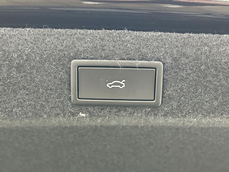 Škoda Octavia 2.0 TDI SportLine - fotka 30 z 32