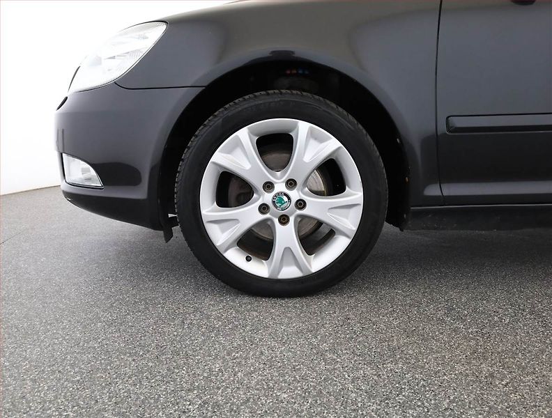 Škoda Octavia (2012) Elegance 1.8 TSI, Automat - fotka 14 z 14