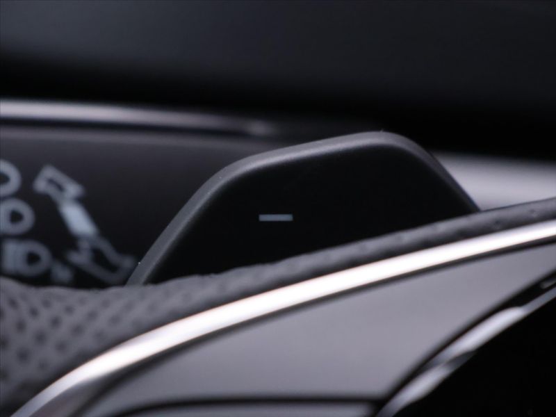 Škoda Karoq 1,5 TSi Sportline DSG 1maj DPH - fotka 27 z 47