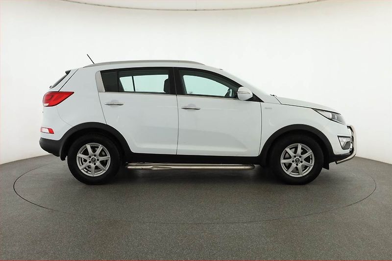 Kia Sportage (2015) 2.0 CRDi, 4X4, Automat - fotka 6 z 16