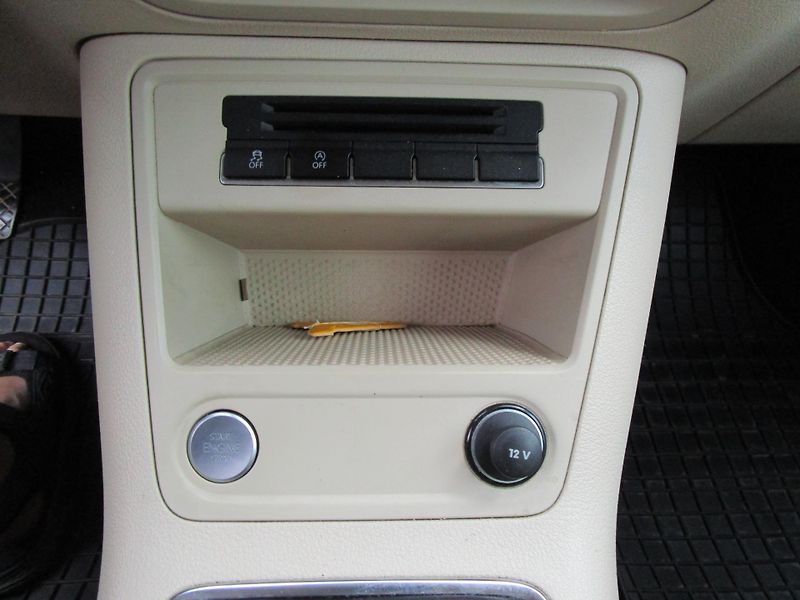 Volkswagen Tiguan 1,4TSi-90KW-STK+NOVÉ ROZVODY - fotka 14 z 18