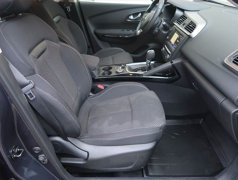 Renault Kadjar (2017) 1.2 TCe, Automat, ČR,1.maj - fotka 9 z 20