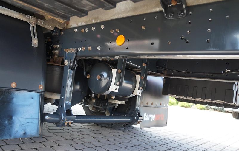 Iveco Eurocargo 180E28P 18 palet Palfinger - fotka 11 z 18