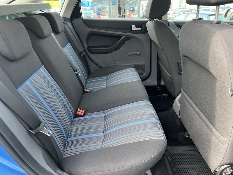 Ford Focus 1.4i 16v KOUPENO V ČR 1.MAJ. - fotka 24 z 33