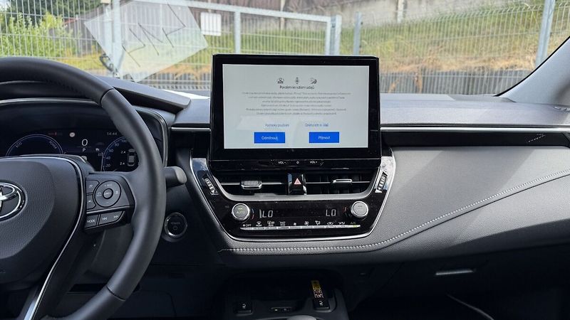Toyota Corolla SD Comfort Tech dodání konec r - fotka 19 z 25