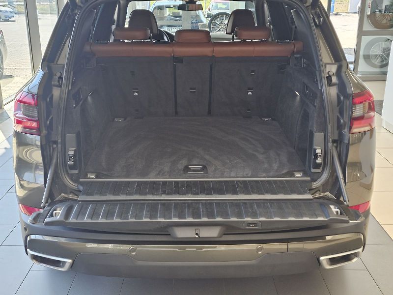BMW X5 xDrive30d - fotka 6 z 31