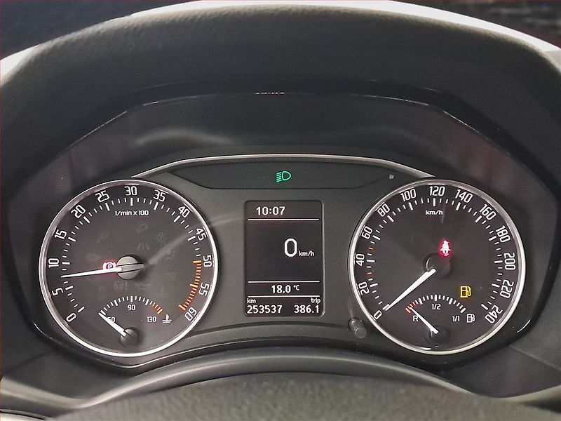 Škoda Octavia (2012) 2.0 TDI, 4X4, Xenony - fotka 11 z 15