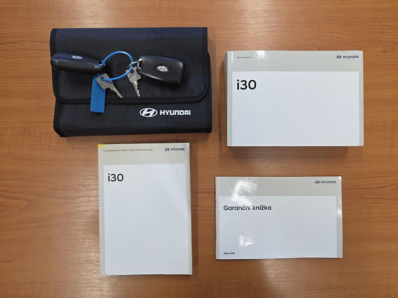 Hyundai i30 (2022) 1.5i COMFORT TAŽNÉ KAMERA - fotka 19 z 21