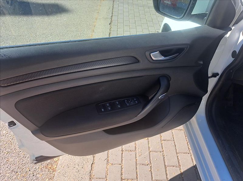 Renault Mégane 1,5 dCi - fotka 17 z 41