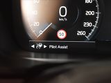 Volvo V90 2,0 D5 AWD CC PRO - náhled 23