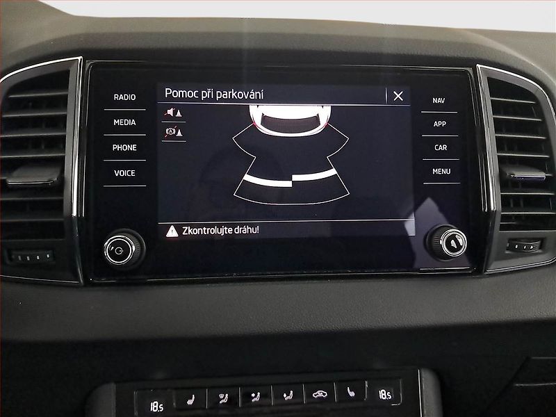 Škoda Karoq (2021) Ambition 2.0 TDI - fotka 25 z 25
