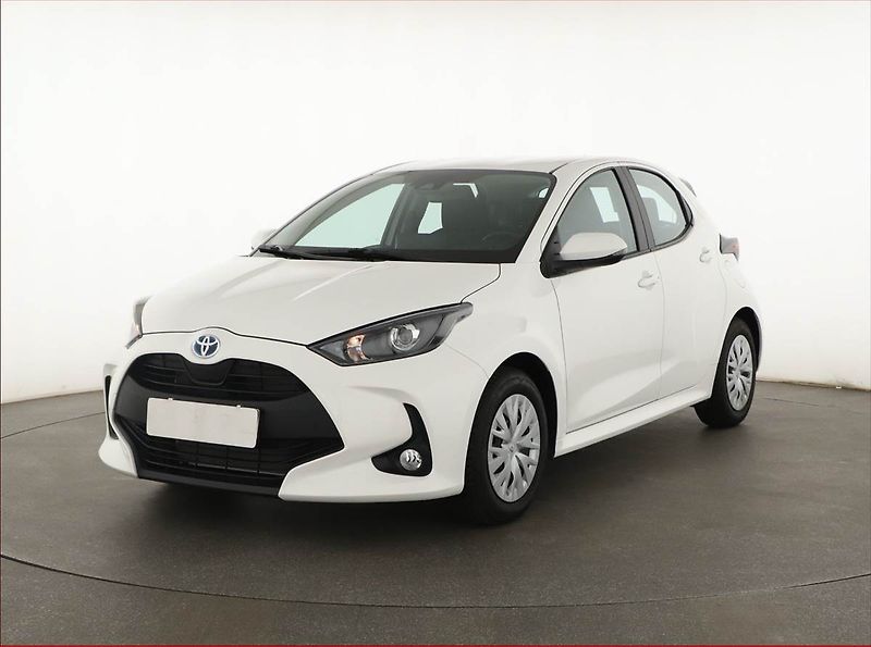 Toyota Yaris (2022) 1.5 VVT-i Hybrid, Automat - fotka 2 z 14