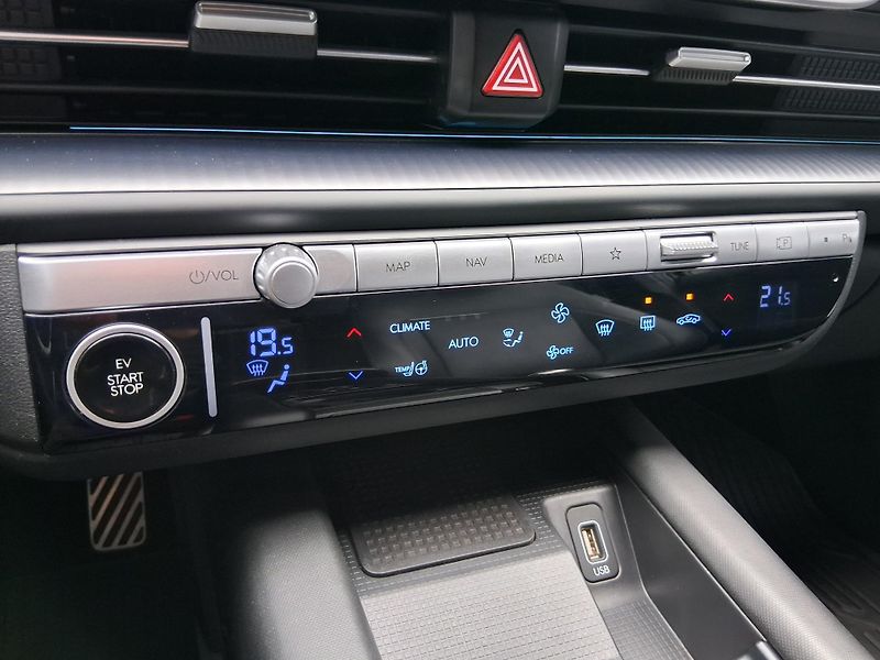 Hyundai Ioniq 6 STYLE PREMIUM 4x4 239 kW - fotka 13 z 44