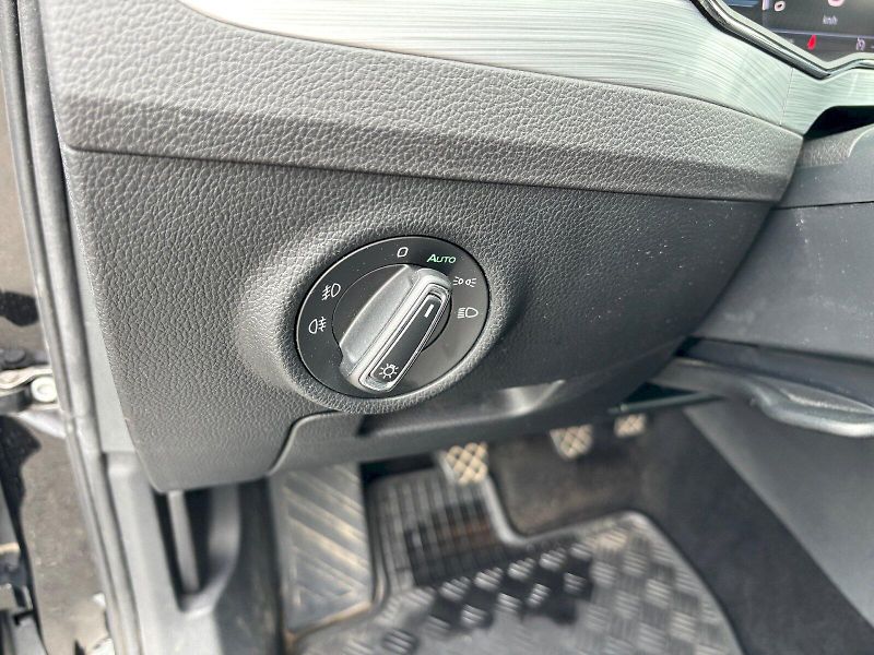 Škoda Superb (2022) GRT AMB TS 110/1.5 M6F - fotka 15 z 42