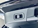 Mercedes-Benz GLB (2020) 220d 4M AMG PANO HUD TAŽNÉ - náhled 33