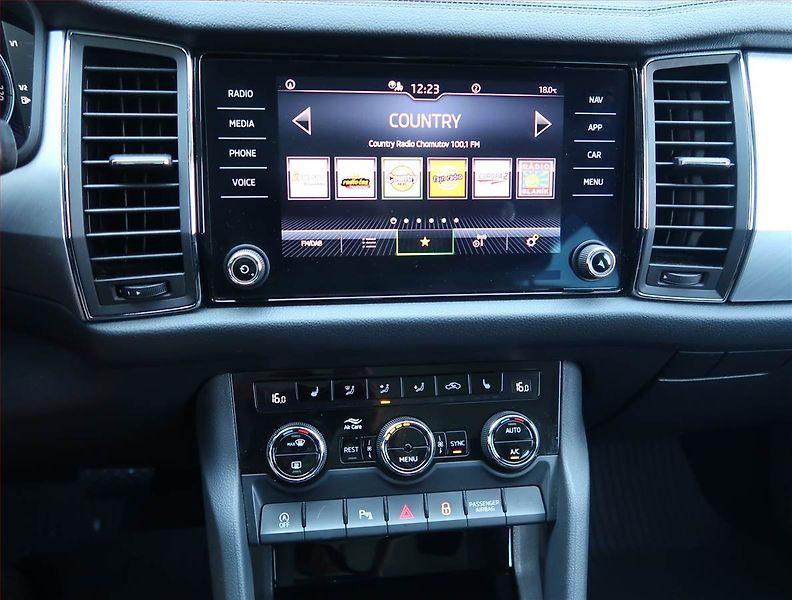 Škoda Kodiaq (2022) Ambition Plus 1.5 TSI - fotka 12 z 16