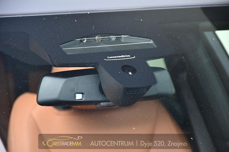 BMW Řada 3 320d xDrive M-SPORT ČR 1.M - fotka 56 z 62