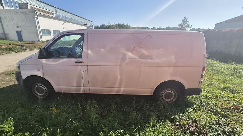 Volkswagen Transporter (2012) - fotka 8 z 18