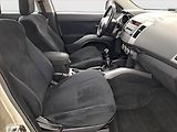Mitsubishi Outlander (2009) 2.2 DI-D, 4X4, 7 míst, Tažné - náhled 9