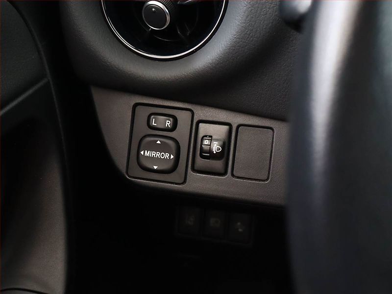 Toyota Yaris (2018) 1.5 Dual VVT-i, ČR,1.maj - fotka 15 z 17