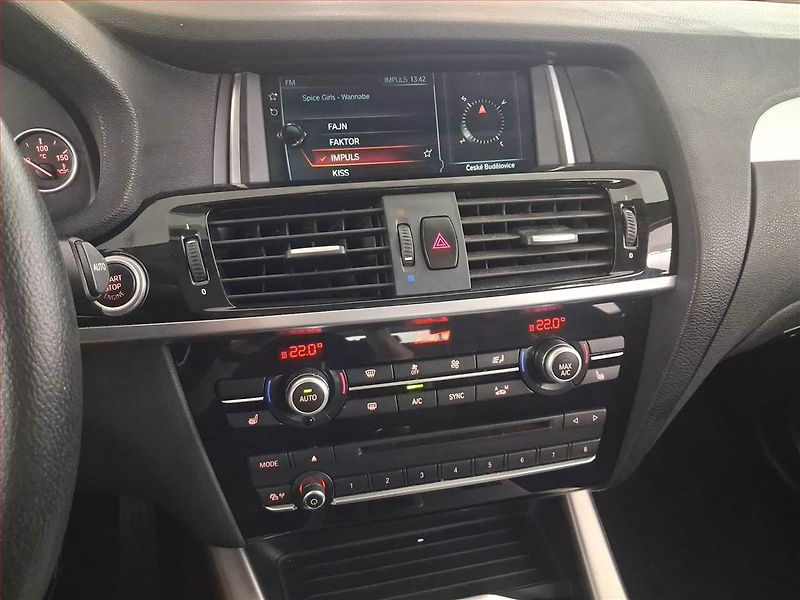 BMW X3 (2016) sDrive18d, Automat, Serv.kniha - fotka 12 z 19