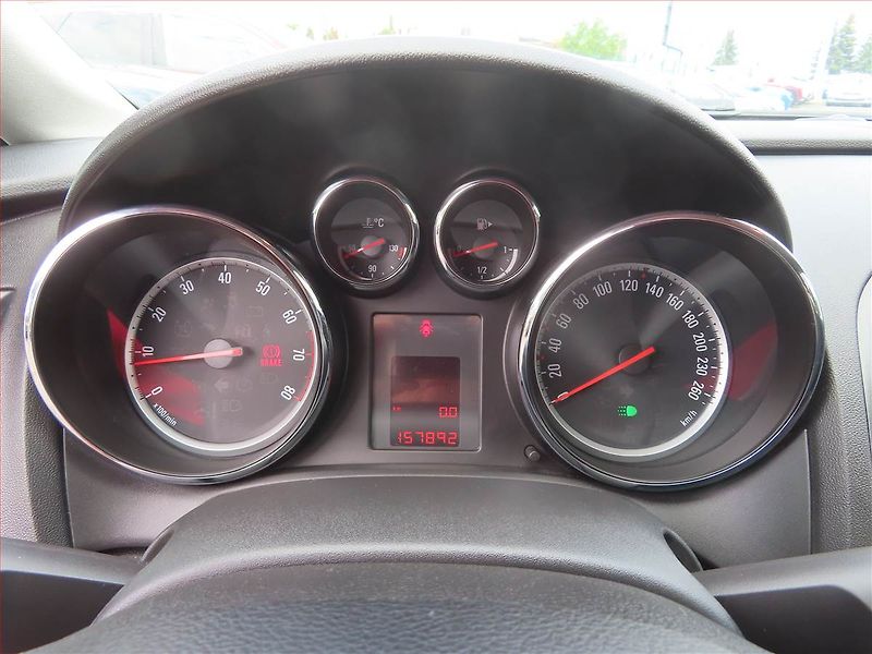 Opel Astra (2010) 1.4 16V, jezdí výborně - fotka 11 z 16