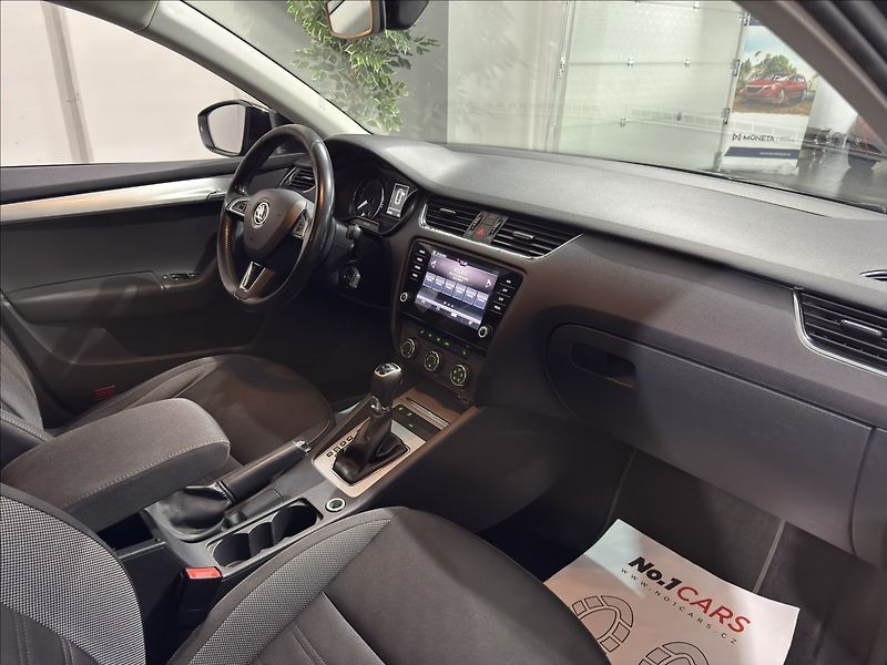 Škoda Octavia 2,0   TDI 110KW FULL LED KAMER - fotka 21 z 31
