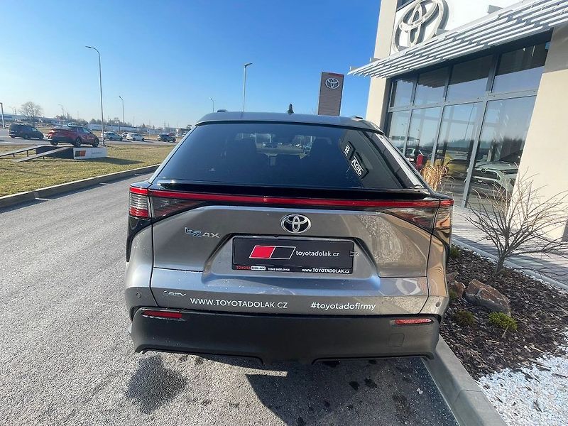 Toyota bZ4X EV FWD 73.1 kWH Style - fotka 5 z 30