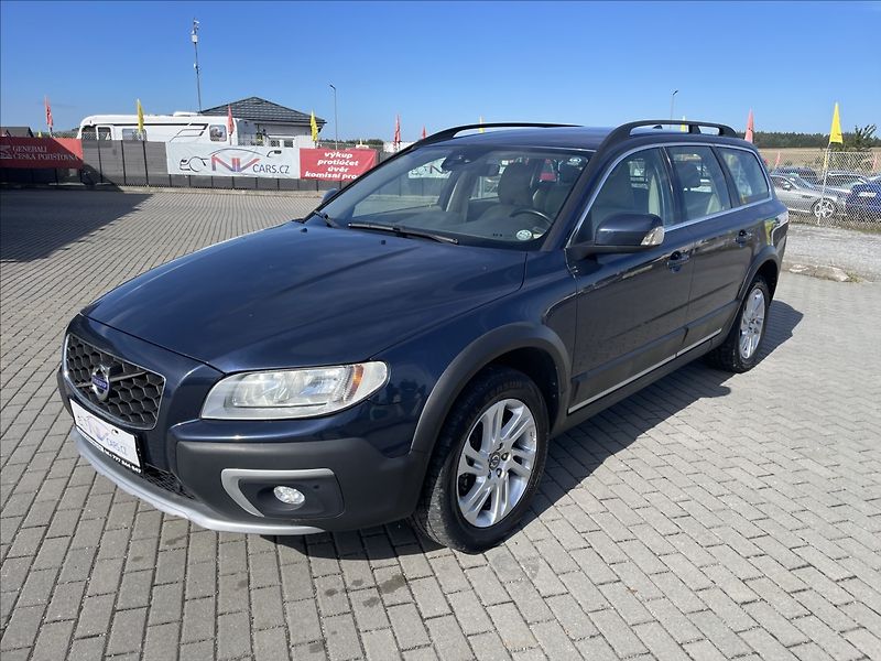 Volvo XC70 2,4 D4 AWD Geartronic Polar 13 - fotka 1 z 30