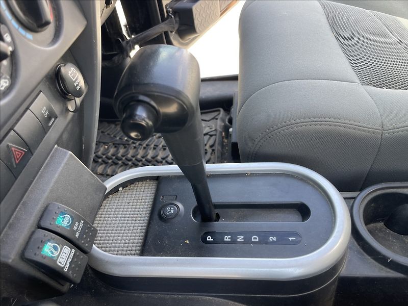 Jeep Wrangler 3,8 V6 UNLIMITED 146kw ARB Har - fotka 9 z 31