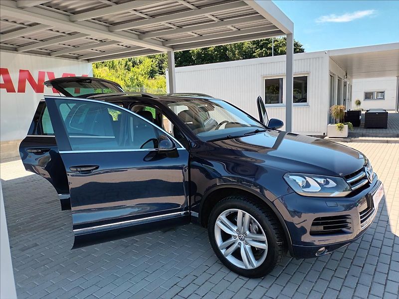 Volkswagen Touareg 3,0 TDI,176KW,NAVI,KŮŽE,PRUŽIN - fotka 9 z 46