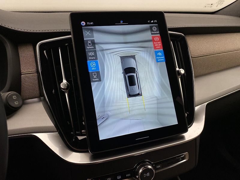 Volvo XC90 (2026) T8 AWD Plug-in CORE 7m - fotka 62 z 64