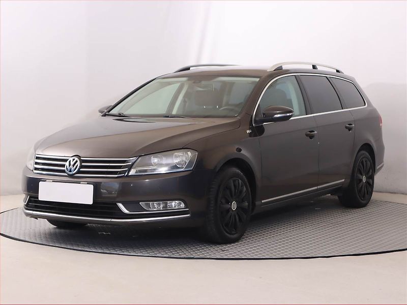 Volkswagen Passat (2013) Comfortline 1.6 TDI - fotka 2 z 16