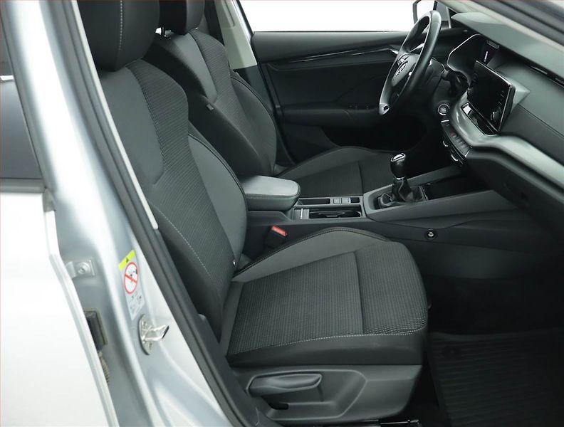 Škoda Octavia (2022) Ambition 2.0 TDI, ČR,1.maj - fotka 9 z 15