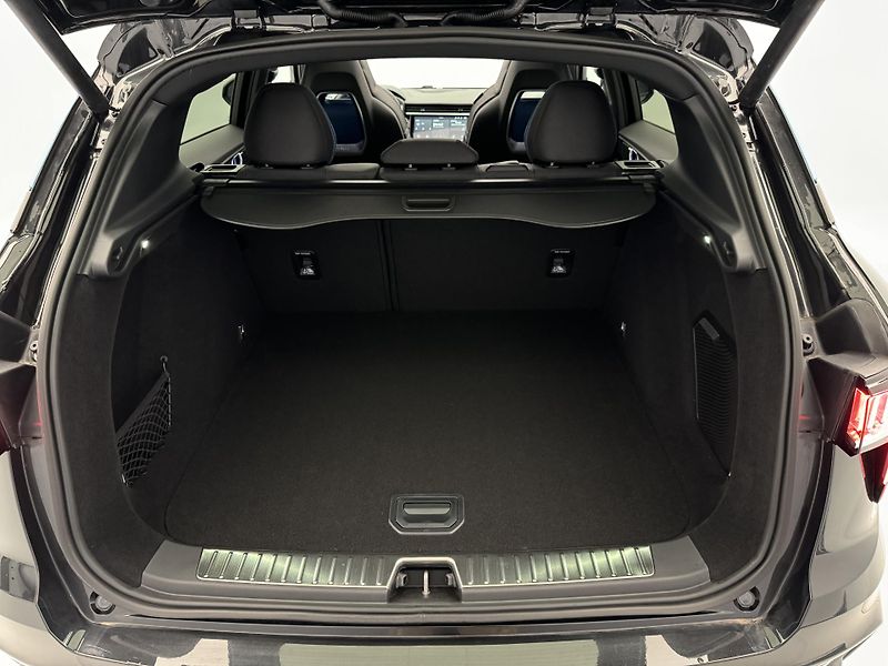 Lynk & Co 01 PHEV DCT AUT 1.maj - fotka 5 z 55