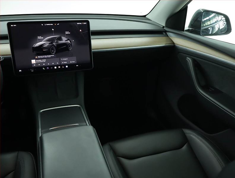 Tesla Model Y (2023) Long Range AWD 79kWh, SoH 91% - fotka 8 z 21
